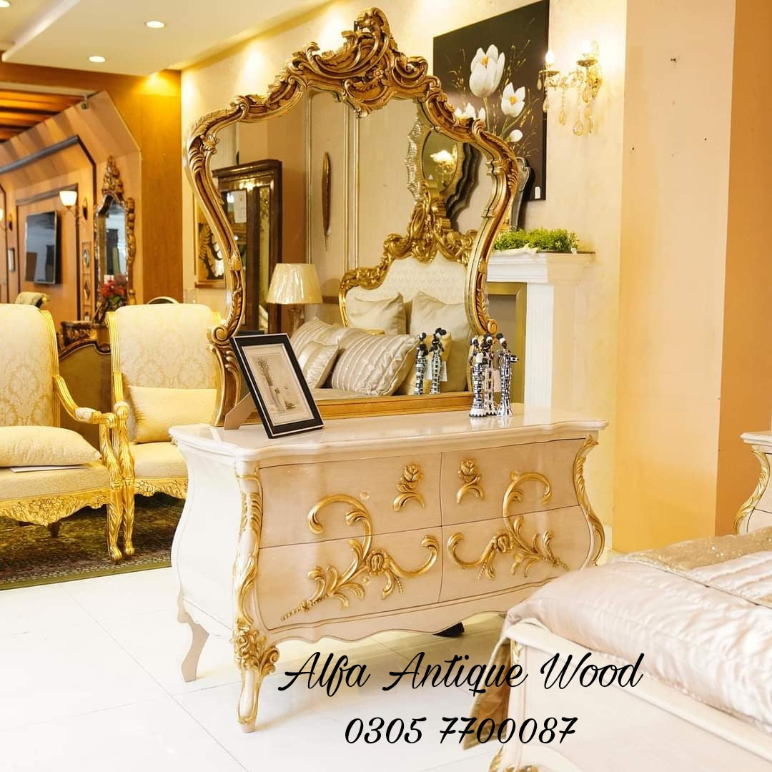 GOLD CALISTO BED SET