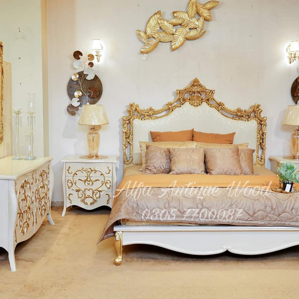 White Gold Crown Bed Set