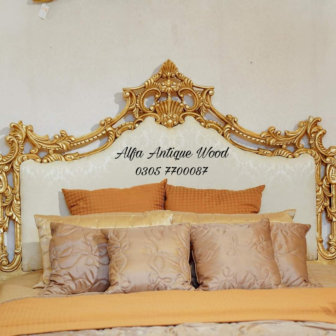 White Gold Crown Bed Set